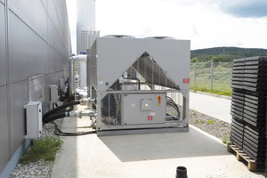  Luftgekühlter Kaltwassersatz mit einer im Gerät integrierten Pumpe und einem laufruhigen Schraubenverdichter 