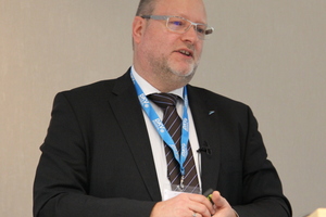  Volker Weinmann beleuchtete in seinem Vortrag das Pariser Klimaschutzabkommen. 