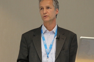  Holger König erläuterte Aspekte der Containerkühlung. 