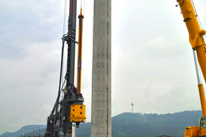  Setzen eines Hochleistungs-Energiepfahls  