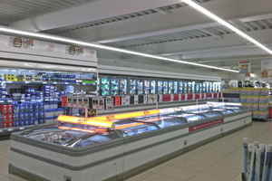  Bild 2: Während Verkaufsräume geheizt werden, können Kühl- und Tiefkühlschränke gleichzeitig gekühlt werden.  