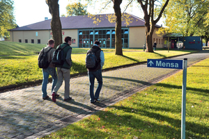  Über die Wärmepumpenanlage in der Mensa der FH in Soest liegen Betriebserfahrungen aus sechs Jahren vor.  