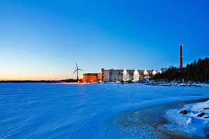  Standortvorteil Finnischer Meerbusen: Das kalte Meerwasser, oft nahe dem Gefrierpunkt, wird zur Serverkühlung genutzt. Im Vergleich zu konventionellen Kühlmethoden ist das deutlich energiesparender.  