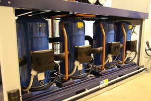  Jeder der „Neptune Tech“-Kaltwassersätze von MTA ist mit vier Scrollverdichtern ausgestattet. 