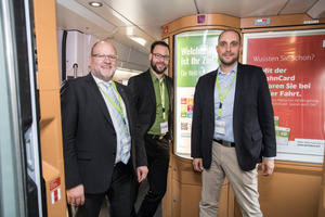  Volker Weinmann (li., Beauftragter Politik, Umwelt, Verbände bei Daikin) an Bord des Train to Bonn. Mit ihm reisten unter anderem Martin Kaul (Mitte, Referent Klima- und Energiepolitik, Stiftung 2°) und Christian Noll (re., Geschäftsführender Vorstand, DE 