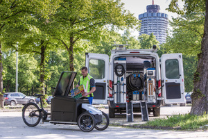  Professionelles Nutzfahrzeug: Das Elektro-Lastenfahrrad ProCargo CT1 von Sortimo transportiert bis zu 240 kg, verfügt über Ladungssicherung und verschiedene Aufbauvarianten.  