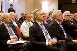  Rund 100 Gäste nahmen an der ASERCOM Jahreshauptversammlung 2018 teil. 