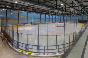  Die Eishalle Freising: Eislaufgenuss dank spiegelglatter Eisfläche und angenehmen Hallenklima 