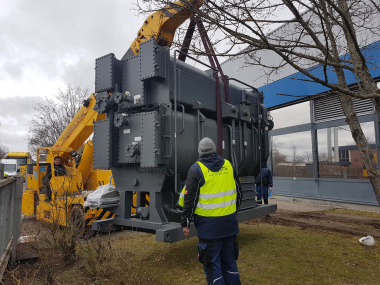 Für die Absorptionskältemaschine, die Pumpen und die zugehörige Regelungs- und Steuerungseinheit entwickelte Rütgers eine maßgeschneiderte Containerlösung