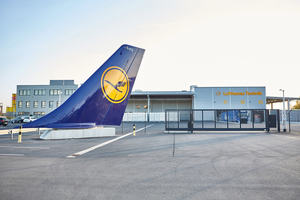  Knapp 60 Millionen Euro hat die Lufthansa Technik AG in die neue Hightech-Wartungshalle mit 200 Arbeitsplätzen in Frankfurts Osten gesteckt 