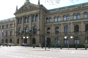  Den feierlichen Rahmen bot das Museum Koenig, welches als Geburtsort der Bundesrepublik Deutschland gilt. 