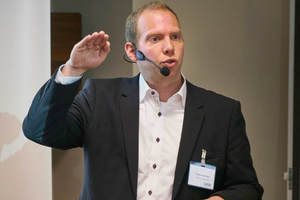  Torben Eisenmann, Efficient Energy GmbH, bei seinem Vortrag über das Sicherheitskältemittel Wasser (R718) 