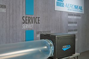  "MEZ-Aeroseal"-Maschine mit angeschlossenem PE-Schlauch 
