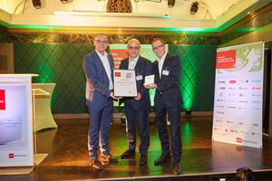  Olaf Schulze, Geschäftsführer, Metro AG, Murat Cap, Luxwelt und René Krampen, Metro AG, nahmen den EHI-Energiemanagement Award 2018 für die Metro Cash & Carry Österreich ent-gegen.  