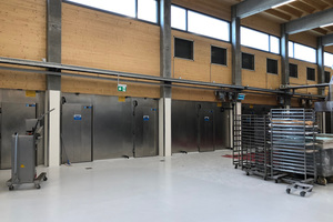  Das neue Werk verfügt über rund 420 m2 Kühlflächen (2.580 m3 Kühlvolumen) mit einer Vielzahl an Kühl- und Gefrierräumen sowie temperaturgeführte Räume für die Gärung.  