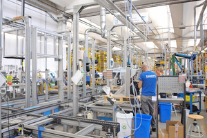  Die Produktion im Werk in Pegognaga, Italien, ist in die Bereiche Transport- und stationäre Kühlung unterteilt.  