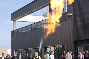  Ein selbst gebauter Flammenwerfer 