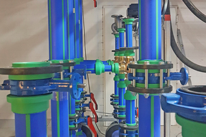  Korrosionsfrei, sicher in der Verbindung, hohe Form- und Druckbeständigkeit sowie geringe Längen­ausdehnung dank Faserverbundtechnologie: Diese Eigenschaften besitzt „aquatherm blue pipe“.  