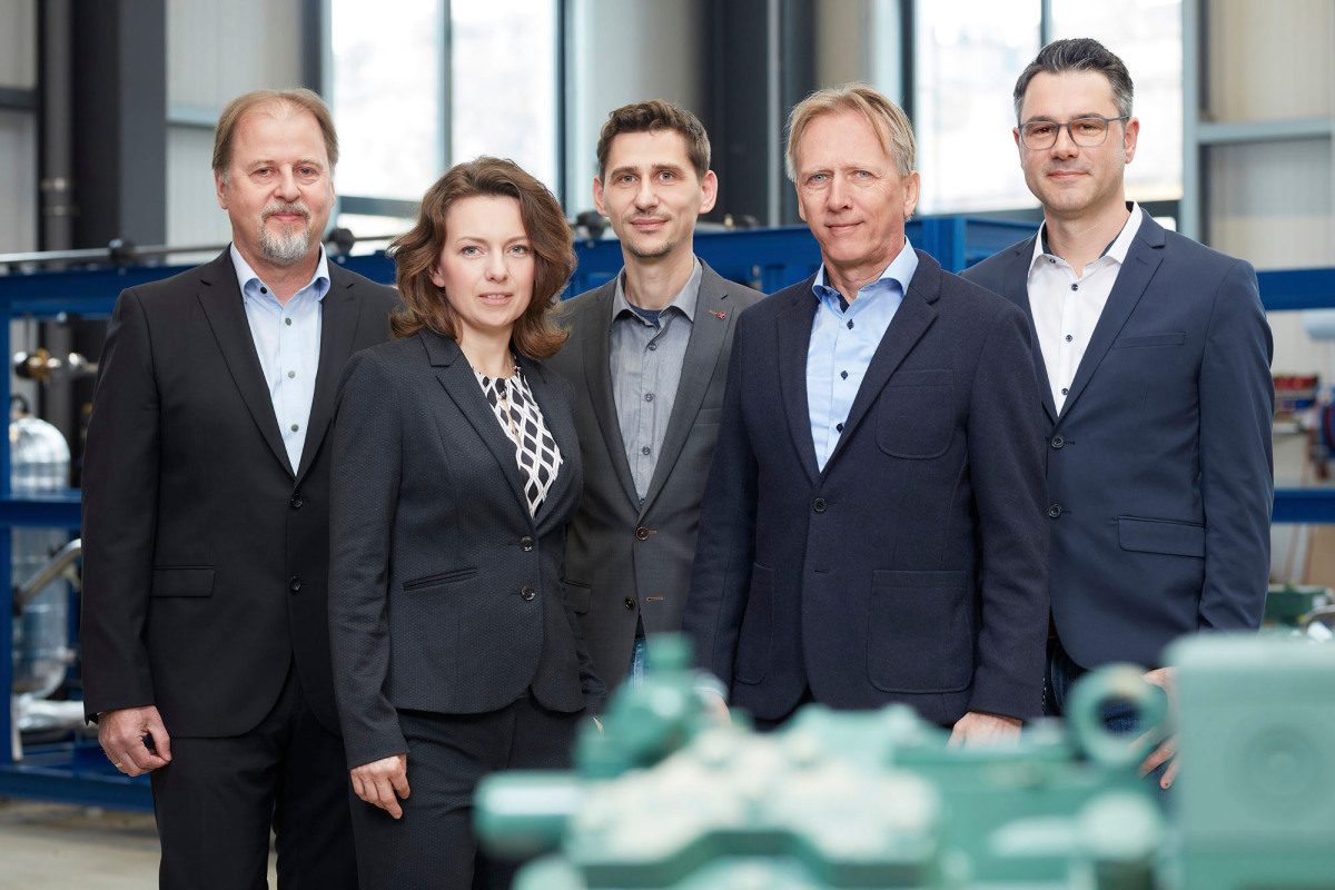 Lutz Hering (Geschäftsführer), Annett Gregor (Leiterin Personal & Marketing I Prokuristin), Peter Szalai (Leiter NL Scharfenstein I Mitglied GL), Frank Poschmann (Projektleitung I Mitglied GL), Robert Lauth (Geschäftsführer)