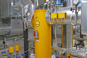  Bild 1: Dampf-Wasser-Übergabestation in Verbindung mit der übrigen Gebäudetechnik  