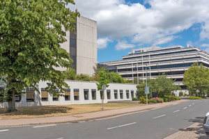  Liegenschaft der BHW-Bausparkasse in Hameln mit zwei Hauptgebäuden  