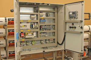  Der Schaltschrank beinhaltet sämtliche Systemkomponenten zur Steuerung der Anlage.  