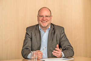  Volker Weinmann hat als Beauftragter Politik und Verbände bei Daikin Germany seit 2017 intensiv am Entstehungsprozess für das GEG mitgearbeitet.  