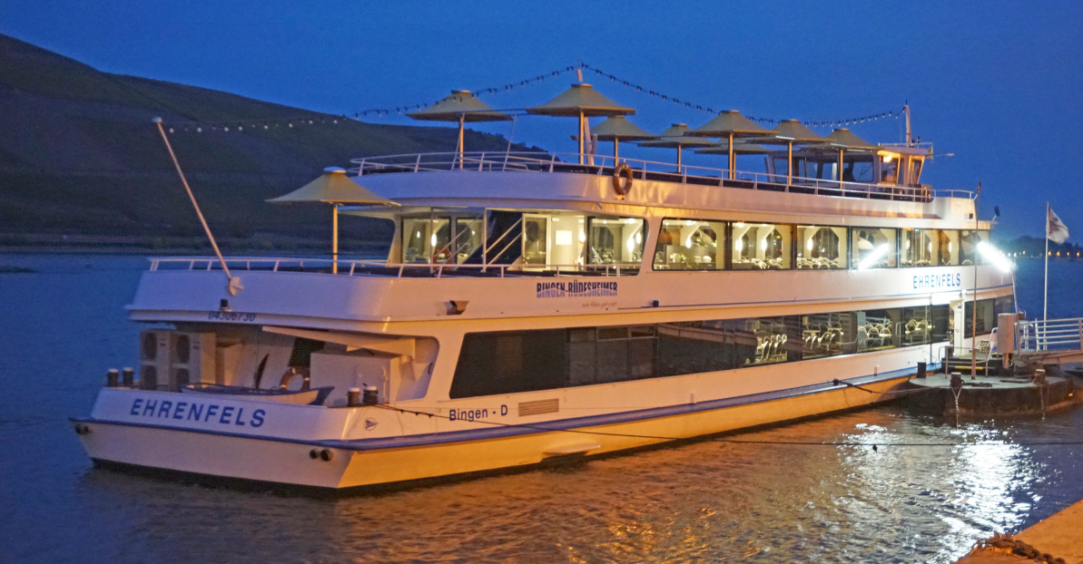 Das Rheinschiff Ehrenfels wurde nachträglich mit einer Klimaanlage ausgestattet. 