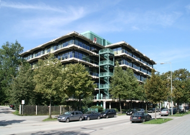 Der Hauptsitz von Obermeyer in M?nchen wurde in einem ersten Bauabschnitt im laufenden Betrieb saniert. 