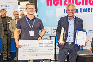  Team Funke: Mitgeschäftsführer Henning Diephaus (r.) und Ausbildungsleiter Torsten Lehmkuhl freuen sich über den erstmals verliehenen Ausbilderpreis 