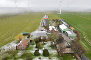  Der traditionsreiche Familienbetrieb Grevenkoper Pute GmbH ersetzte die bestehende Kältetechnik durch ein nachhaltiges NH3-System inklusive Wärmerückgewinnung zur Versorgung der Brauchwasserspeicher 