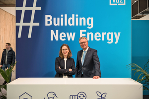  Kerstin Stratmann und Dr. Michael Pietsch bei der ISH 2023 