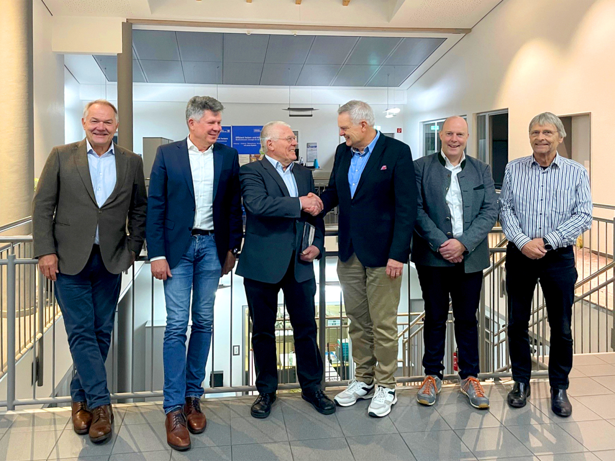 Goldstube24 Dipl Ing Hans Zöbelein öffnungszeiten Hans-Werner Menge mit BTGA-Stele ausgezeichnet - KKA | Kälte Klima