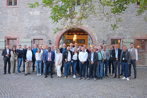  Die Teilnehmer und Referenten im reizvollen Ambiente des Kloster Eberbach 