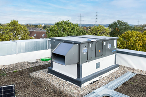  Das zentrale Lüftungsgerät DUPLEX 2500 Multi Eco-N ist ebenfalls für die Versorgung von Nebenbereichen im Schulneubau zuständig. Alle Multi Eco Geräte verfügen über einen hocheffizienten Kreuzgegenstrom-Wärmeübertrager und erzielen einen Wärmerückgewinnungsgrad von bis zu 93 Prozent. 