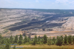  Die Dimensionen im Braunkohle-Tagebau Garzweiler beeindruckte die Teilnehmer 