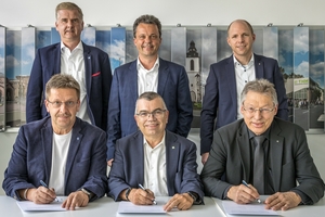  Unterzeichnung des Kooperationsvertrags – untere Reihe (v.l.): Jörg Peters (Geschäftsführer der Landesinnung Kälte-Klima-Technik), Prof. Dr. Matthias Willems (THM-Präsident), Uwe Hainbach (CCD-Vorstandsvorsitzender). Obere Reihe (v.l.): Michael Gölz (Geschäftsführer der Landesinnung Kälte-Klima-Technik), Prof. Dr. Jens Minnert (Leitender ZDH-Direktor), Christian Schreier (CCD-Hauptgeschäftsführer) 