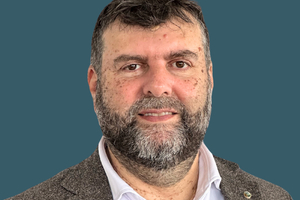  Dr. Daniel Kudenko ist Forschungsgruppenleiter am Forschungszentrum L3S an der Leibniz Universität Hannover und Geschäftsführer des DAISEC. 