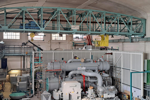  Montage der Großwärmepumpe in Stuttgart-Münster. 