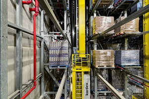  Fördertechnik Hochregallager. 