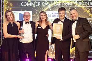  Bild 5: Absolutely Chilled und Refra gewinnen die Auszeichung für die beste Industriewärmepumpe beim National ACR &amp; Heat Pump Awards. 