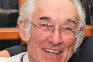  Dr. Ulrich Adolph. 
