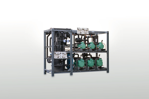  „EJCO2“-Ejektor im CO2-Booster (oben links). 