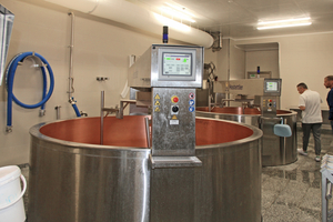  Auch die Käsefertiger müssen temperiert sein. 