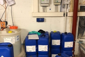  Risiken und Kosten entstehen für viele Betreiber durch den Transport, die Lagerung und die Handhabung von gefährlichen Chemikalien. 