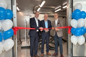 V.l.: Dr. Hannes Säubert, CEO der Division Heiztechnik, Hans-Joachim Klink, Vice President R&amp;D der Division Heiztechnik und Tomas Smetana, CTO der ebm-papst Gruppe bei der feierlichen Eröffnung des Kälte-Innovationszen­trums im Oktober. 