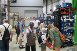  Viele Gäste nutzten die Gelegenheit zu einem Besuch der Produktionsstätten. 