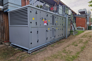  RLT-Gerät „WK-com THERMO B85/B446“ mit 15.000 m³/h Luftvolumenstrom, installiert auf neuem Fundamentrahmen. 