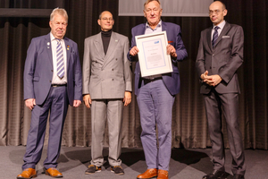  Preisverleihung v. l: K. Beermann, Y. Wild, W. Müller, M. Miara. 