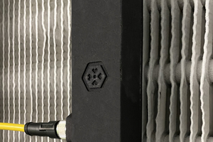  Vereisung an einem Verdampfer kann zwischen Frost bis hin zu Klareisaufbau variieren. Der Eissensor kann Vereisung direkt vermessen. 